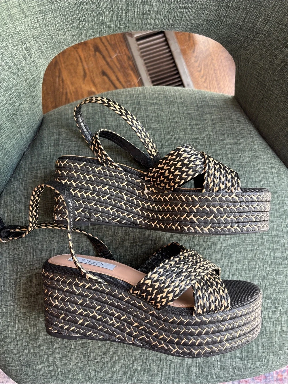Steven women woven Black Natural tan Platform Sandals strappy resort 8.5 summer